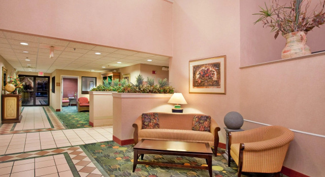 Holiday Inn Express Hotel & Suites Batesville, Book Hotel Hoteller i Ozarks med pool, Swimmingpool