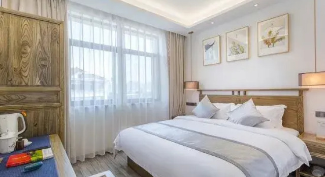 Семейный люкс FLoral Hotel · Red Forest Yuyao hotel (Yuyao Siming Lake Scenic Area）