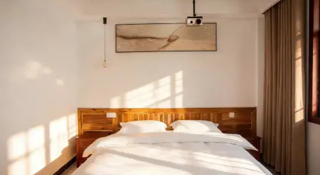 Люкс Yueyue Shíguāng Homestay near West Station & 72 Odd Towers