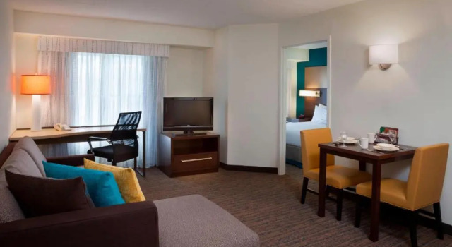Двухместный люкс c 1 комнатой Residence Inn by Marriott Toronto Markham