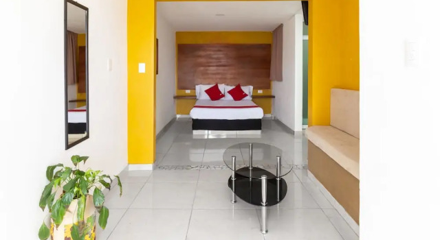 Oyo Hotel Vista Markes, Rezerwuj Hotel Hotele w State of Puebla z parkingiem, Parking