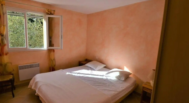 Maison Salavas, 4 pièces, 6 personnes - FR-1-382-38, Prenota Hotel Hotel a Alvernia con parcheggio, Parcheggio