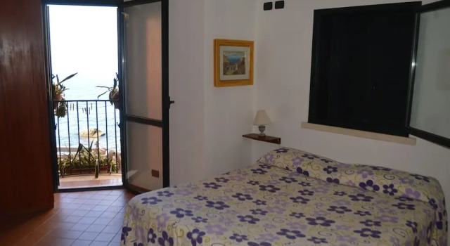 Standard Doppel Zimmer mit Meerblick Le Piccole Grotte