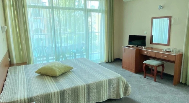 Двухместный номер Standard с балконом Hotel L&B- Free parking