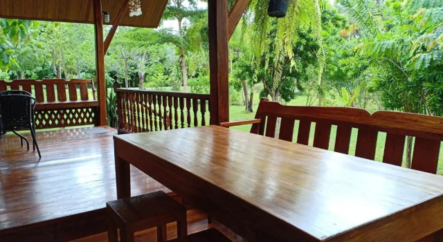 Семейный номер Standard с видом на сад Rai Lung Tui Homestay