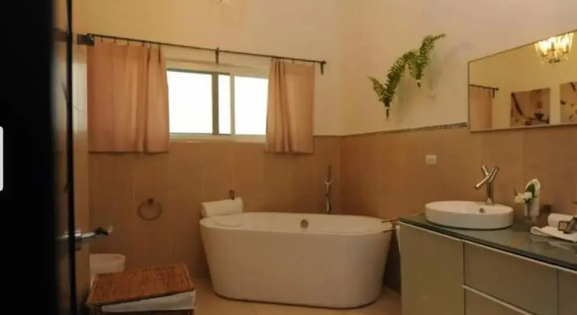 Номер Luxury 2 Bedroom 3 bath Beachfront Condo