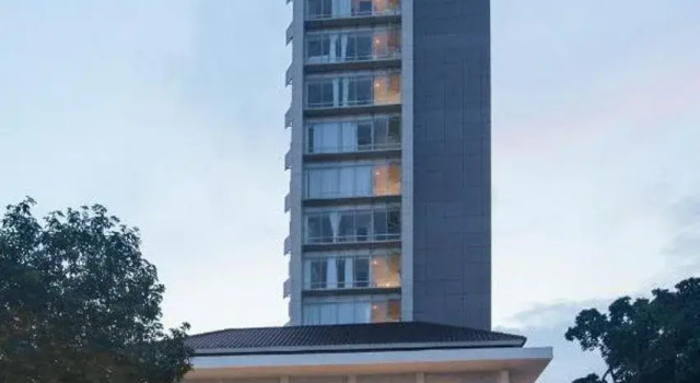 Kampi Hotel Tunjungan – Surabaya, Book Hotel 3-stjernede hoteller i Genteng, 3*
