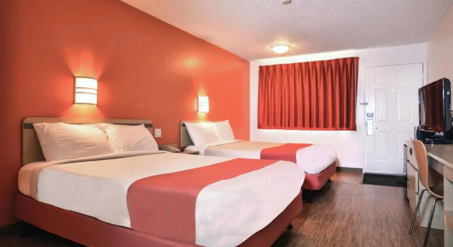 Четырёхместный номер Standard Motel 6-Saint Joseph, MO