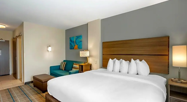 Люкс MainStay Suites North - Central York