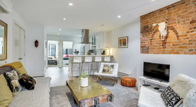 Shared Yard Space! Garden-level Unit in Bed-stuy, Book Lejlighed New York City 