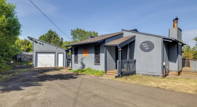 < 1 Mi to Port of Alsea: Inviting Gem w/ Hot Tub, Prenota Casa vacanze Waldport 