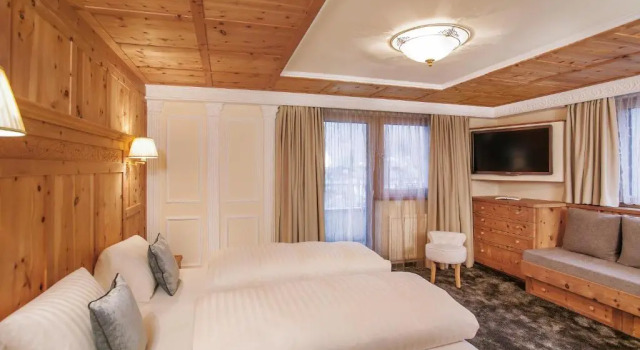 Трёхместный номер Standard с балконом Hotel Piz Buin