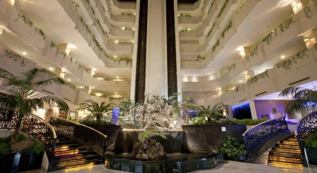 HS HOTSSON Hotel Leon, Забронировать Отель Леон Гуанахуато
