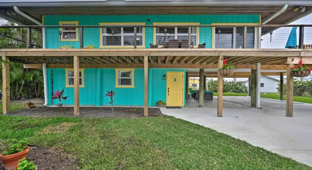 Коттедж Everglades Getaway w/ Deck & Water Views