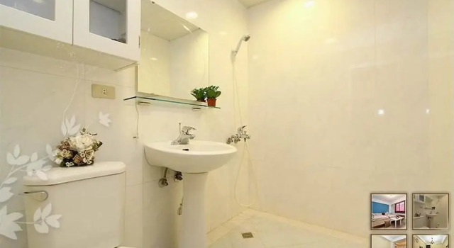 Четырёхместный номер Standard с балконом Gloria House