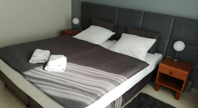 Hotel Bursztyn, Varaa Hotelli Karlikowo 