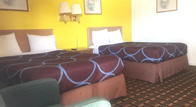 Двухместный номер Standard Village Inn Salina