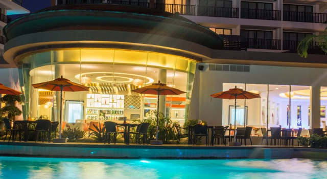 Курортный отель The Beach Heights Resort