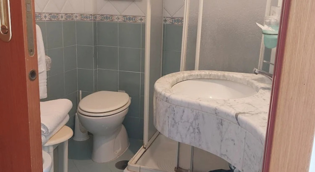 Трёхместный номер Standard с видом на море Hotel Klein Wien