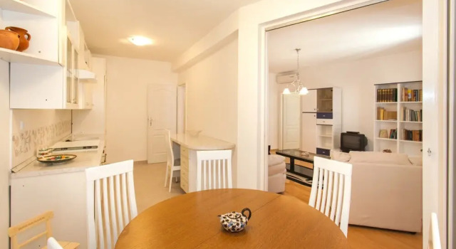 Three Wells Apartment