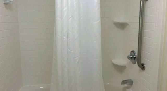 Четырёхместный номер Standard Country Inn & Suites by Radisson, Fayetteville I-95, NC