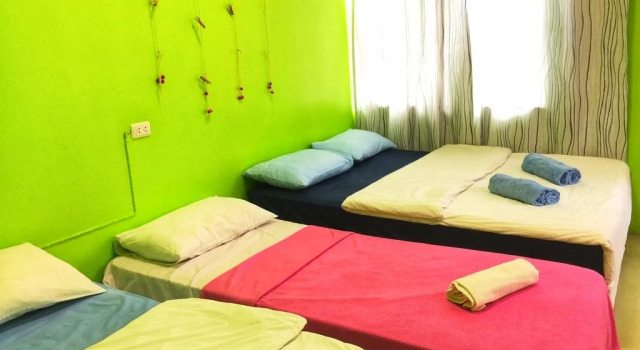Baan Phangnga Beds and Bakery, Забронировать Отель Отели Южного Таиланда с парковкой, Парковка