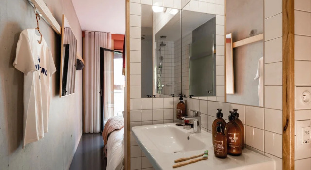 Двухместный номер Standard с балконом MOB HOTEL Lyon Confluence