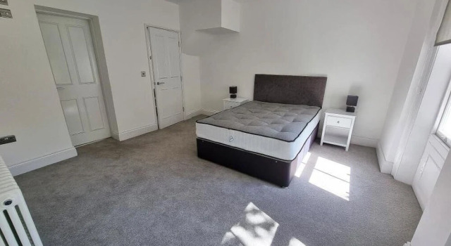 Апартаменты HU1 Triplex City Centre Gem sleeps 6 H7