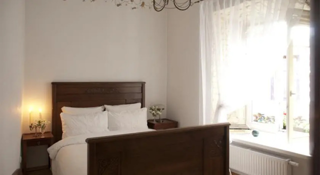 Privatus Apartamentai, Забронировать Отель Отели Вильнюса с парковкой, рядом с Костел Святой Анны, Парковка