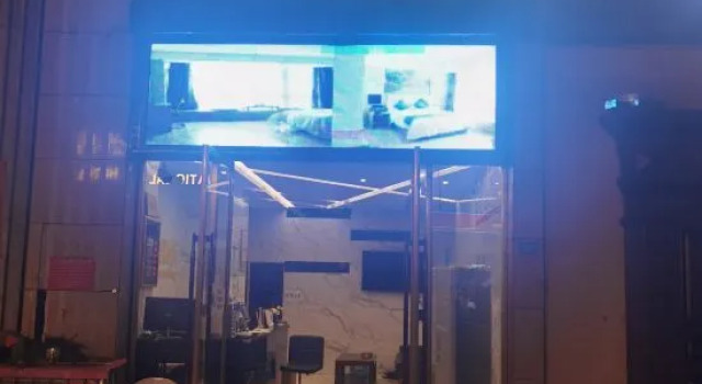 Live in A Fashionable Hotel, Book Hotel Qiannan Kina