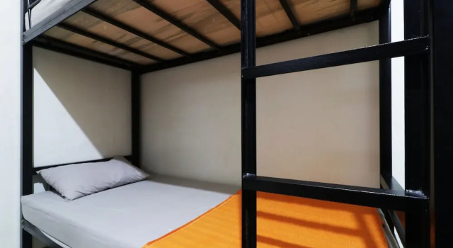 (camerata maschile) letto in camerata Rumah Kakak Guesthouse - Hostel