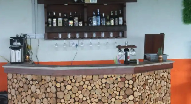 OP Village Resort, Забронировать Курортный отель Отели Бхактапур с парковкой, Парковка