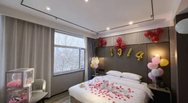 TUK China Light Hotel (Taiyuan Era City Branch), Prenota Hotel Wanbolin Shanxi