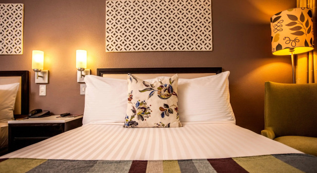 Sabi River Sun Resort, Забронировать Отель Отели Хейзивью с завтраком, Завтраки