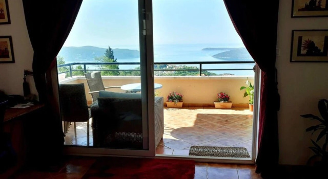 Superb Breathtaking Views 3bedroom All Day Sun, Reserva ahora Apartamento Herceg Novi 
