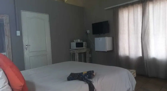 Dithapi Cottages, Book Hotel Hotels in Okavango Delta with Parking, Parking