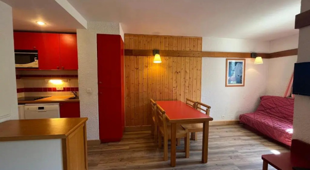 Appartement Plagne 1800, 2 pièces, 5 personnes - FR-1-351-42, Забронировать Апартаменты/квартира Отели Ла-Плань-Тарантез с парковкой, рядом с Горнолыжный подъемник Фуниплань Гранд Рошет, Парковка