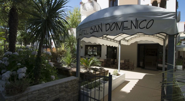 Hotel San Domenico, Забронировать Отель Отели Червия с бассейном, Бассейн