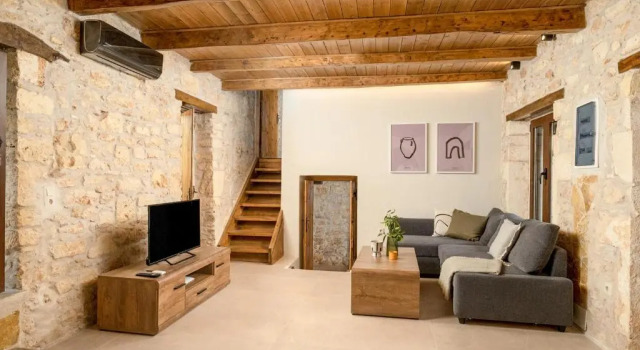 Вилла с 3 комнатами Antama Living, Luxe Stonehouse with Pool & BBQ