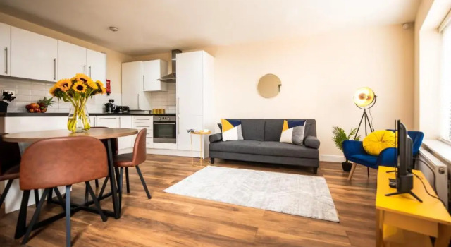 Апартаменты Emerald Court Executive Watford Central Apartment