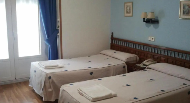 Двухместный номер Standard Hostal Biarritz