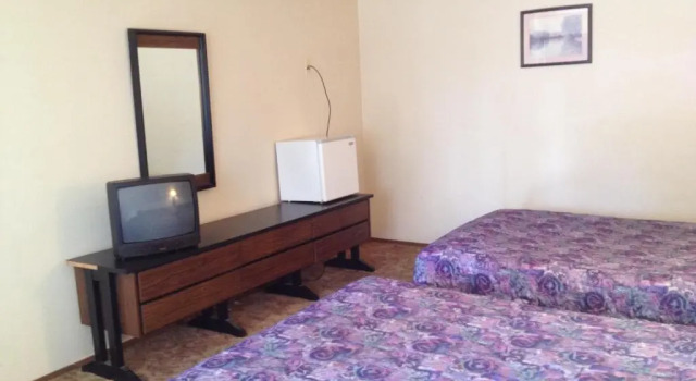 Четырёхместный номер Standard Budget Inn