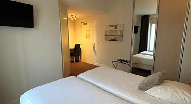 Номер Standard Contact Hotel Hôtel De Troyes