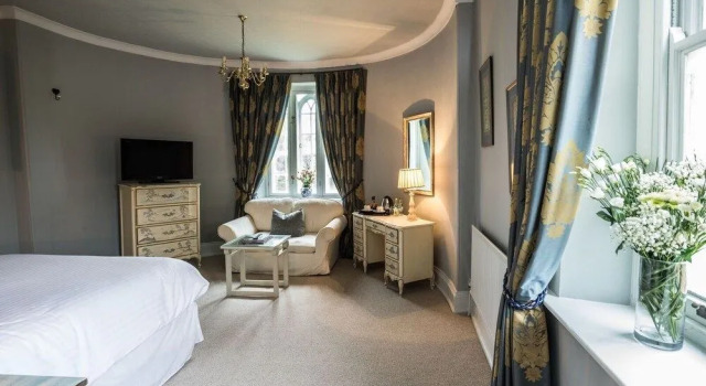 Cockliffe Country House