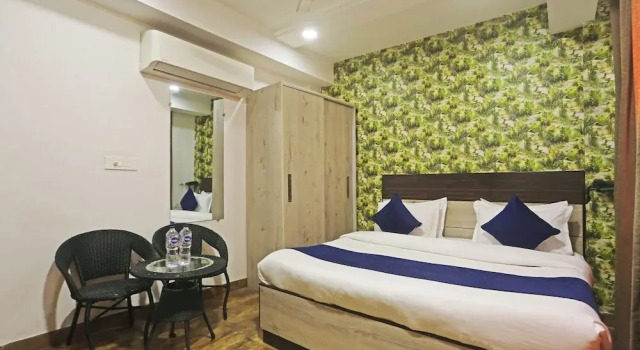 Номер Deluxe Hotel Aerostar Gold Near Yashobhoomi