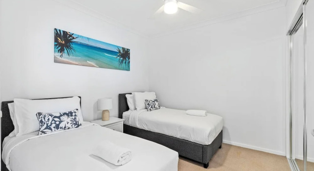 Апартаменты с 2 комнатами Harbour Quays Apartments
