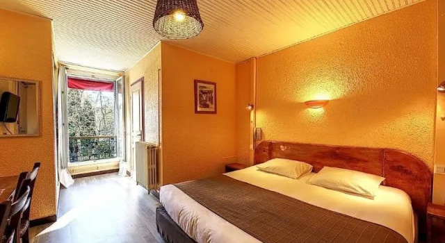Двухместный номер Comfort Logis hôtel du terreau