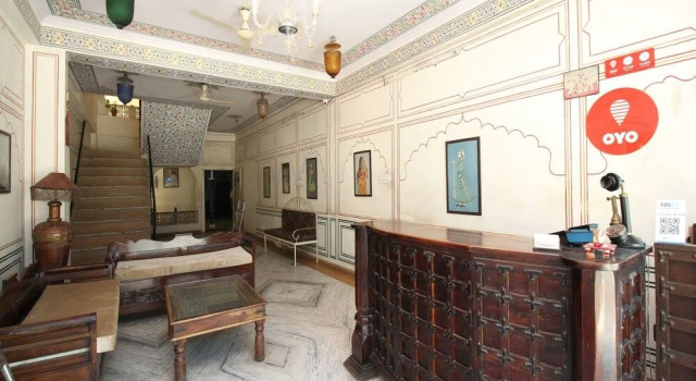 OYO 12115 Hotel Raghuraj Palace, Boek Hotel Jaipur 