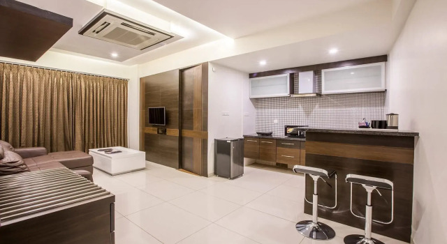 Prominent Corporate Residency, Book Hotel Hotels in Gujarat with a Pool, Swimming Pool