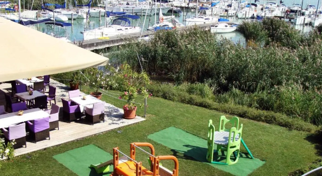 Двухместный номер Standard с видом на озеро Hotel Golden Lake Resort